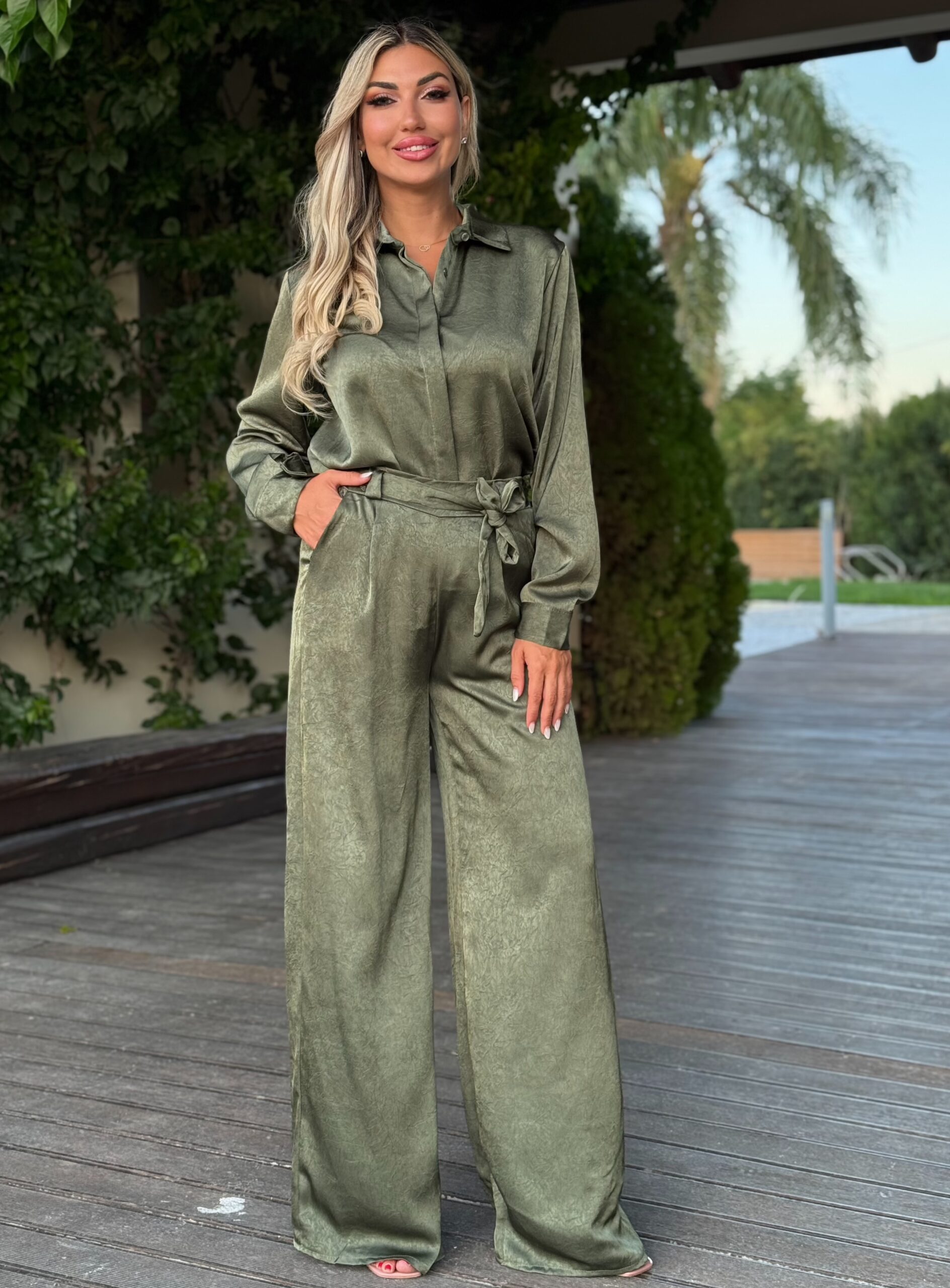 D50A924B-13C0-445D-A3B7-19700421C271