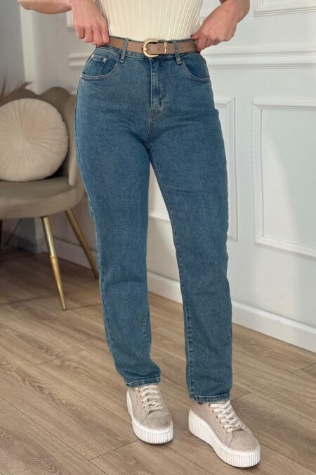 Ελαστικό τζιν σε ίσια γραμμή