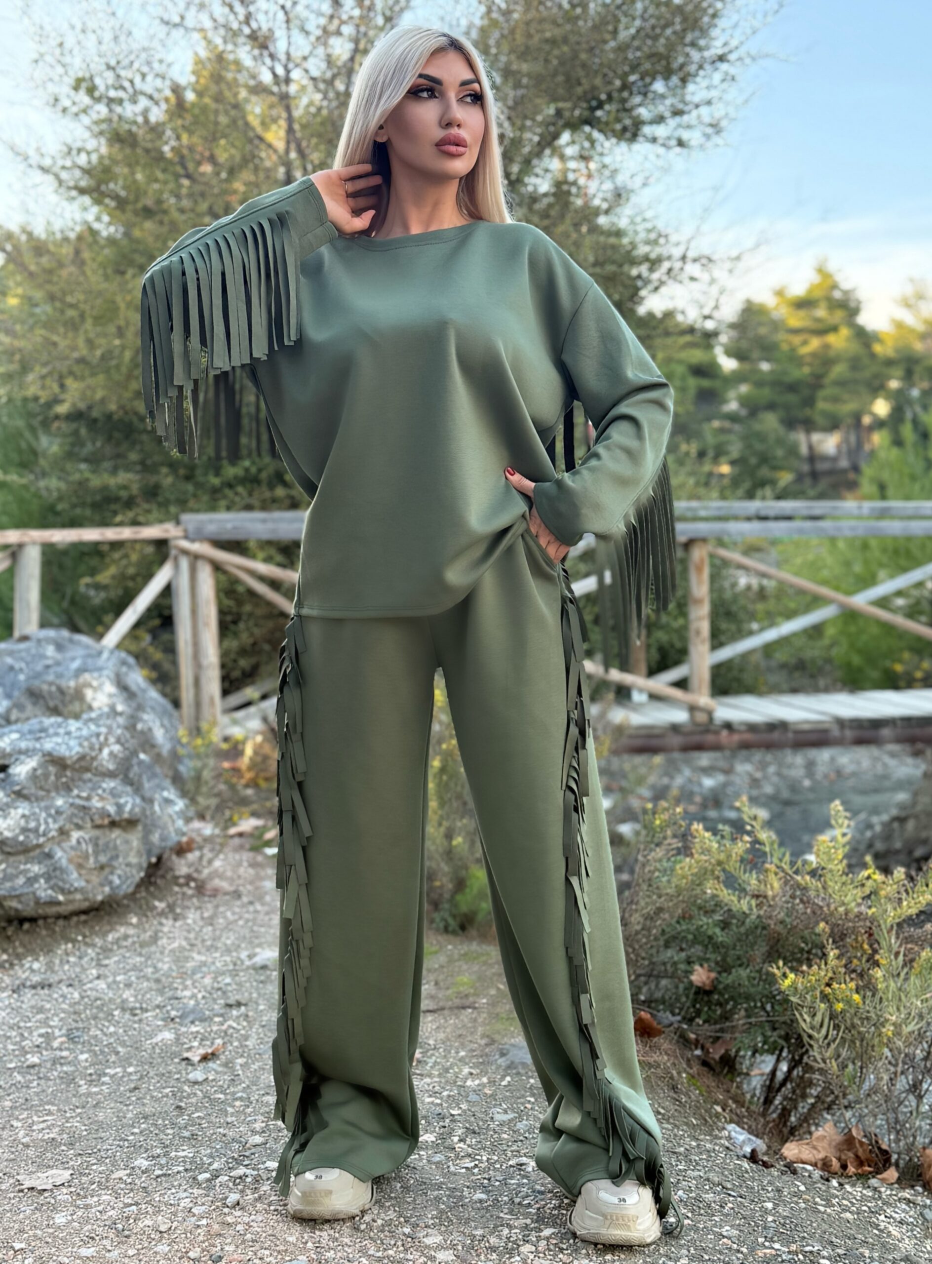 2F0A7136-8B15-4258-AD06-102FF1EE7411