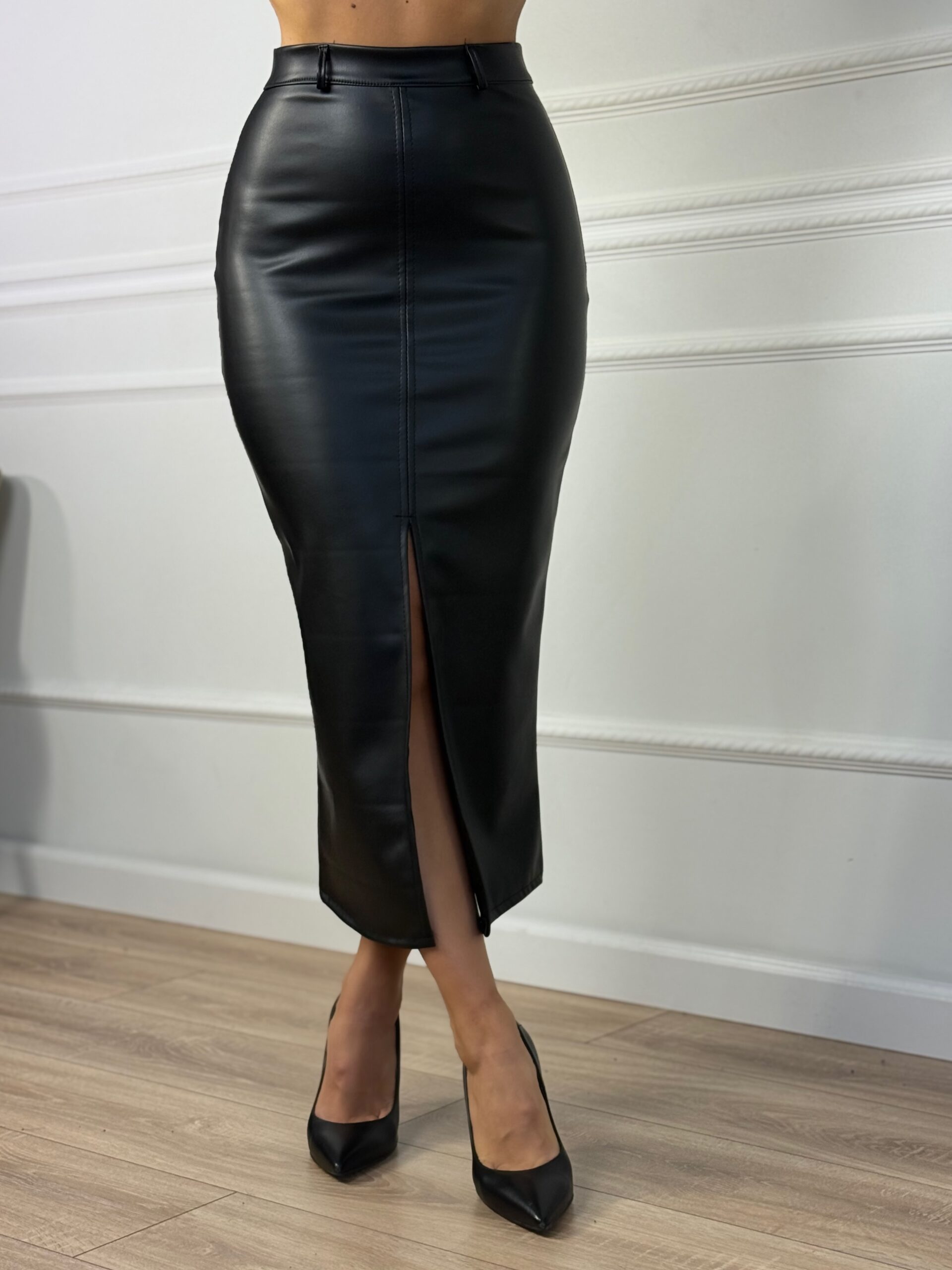 EE8EE06F-22F2-4ED7-8B4F-FB7D14F3EC21 EE8EE06F-22F2-4ED7-8B4F-FB7D14F3EC21