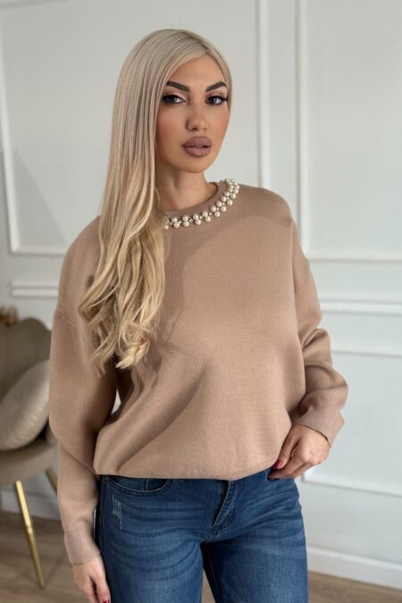 Μπλούζα μακρυμάνικη με πέρλες στον λαιμό σε χρώματα