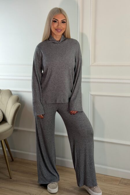 Ελαστικό σετ βισκόζη μπλούζα με παντελόνι σε χρώματα