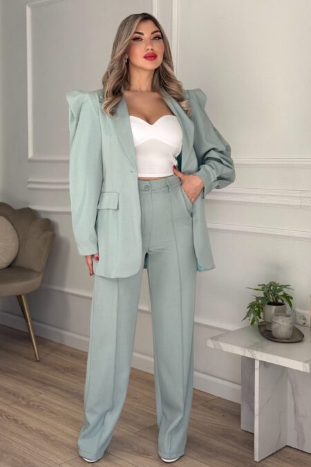 Σετ κουστούμι με φουσκωτούς ώμους και παντελόνι σε αποχρώσεις