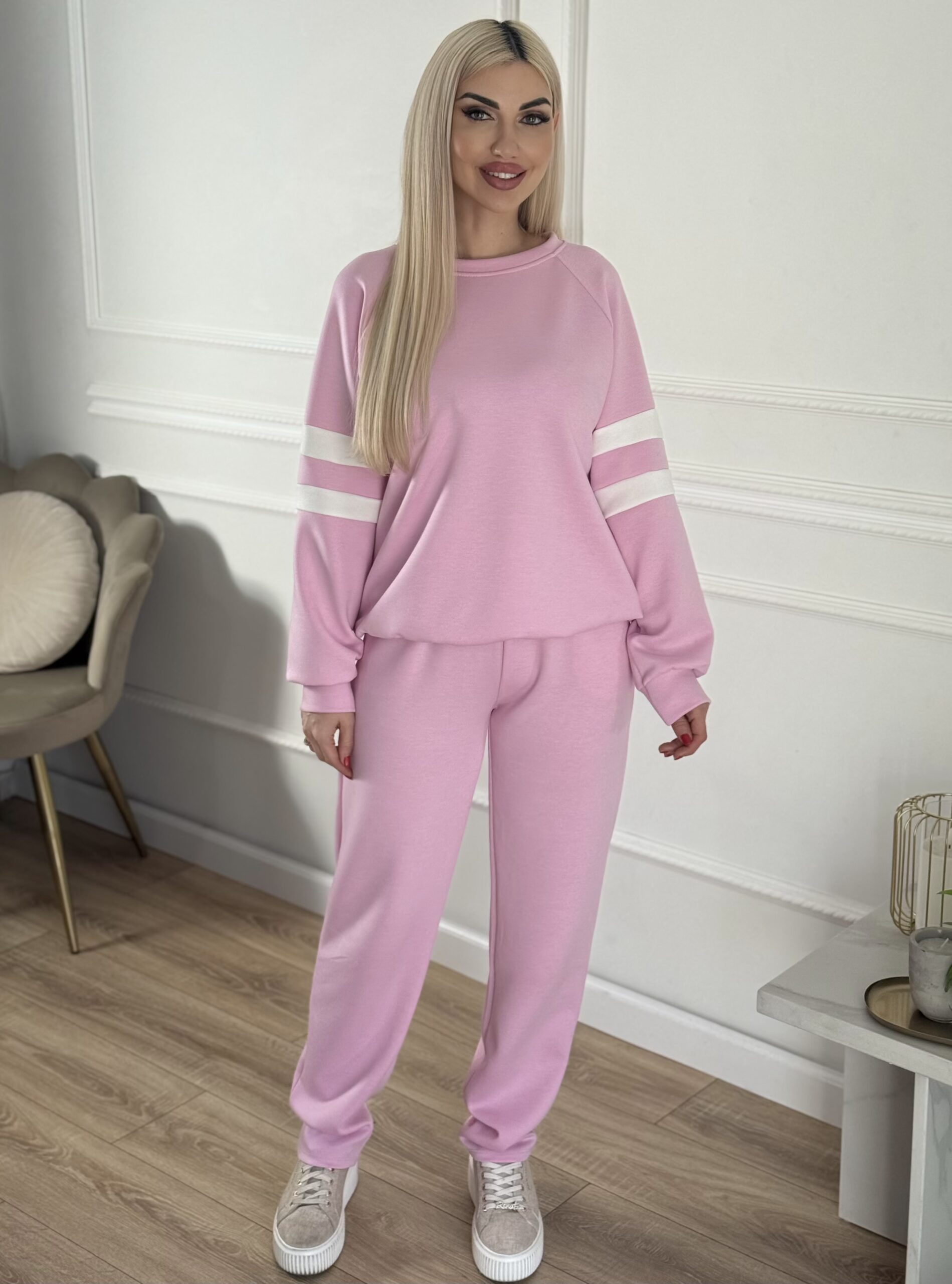 55508837-BC39-4CC6-9309-87819509E7DA