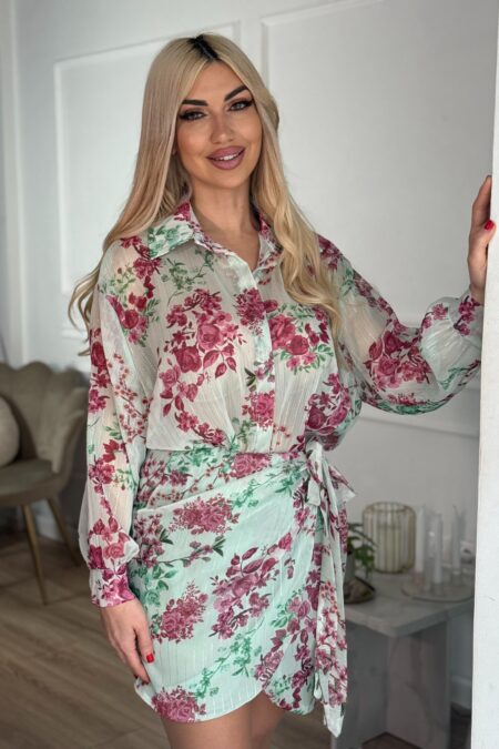 Σετ μουσελίνα πουκάμισο με μίνι φούστα με μοτίβο με τριαντάφυλλα