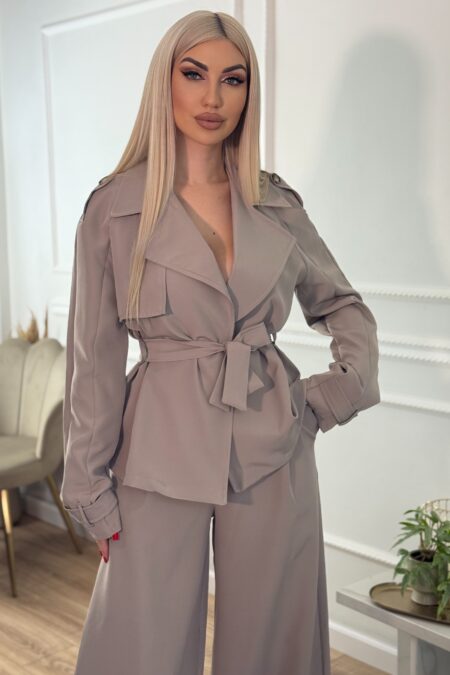 Ανοιξιάτικο κουστούμι μακρυμάνικο με ζώνη και παντελόνι