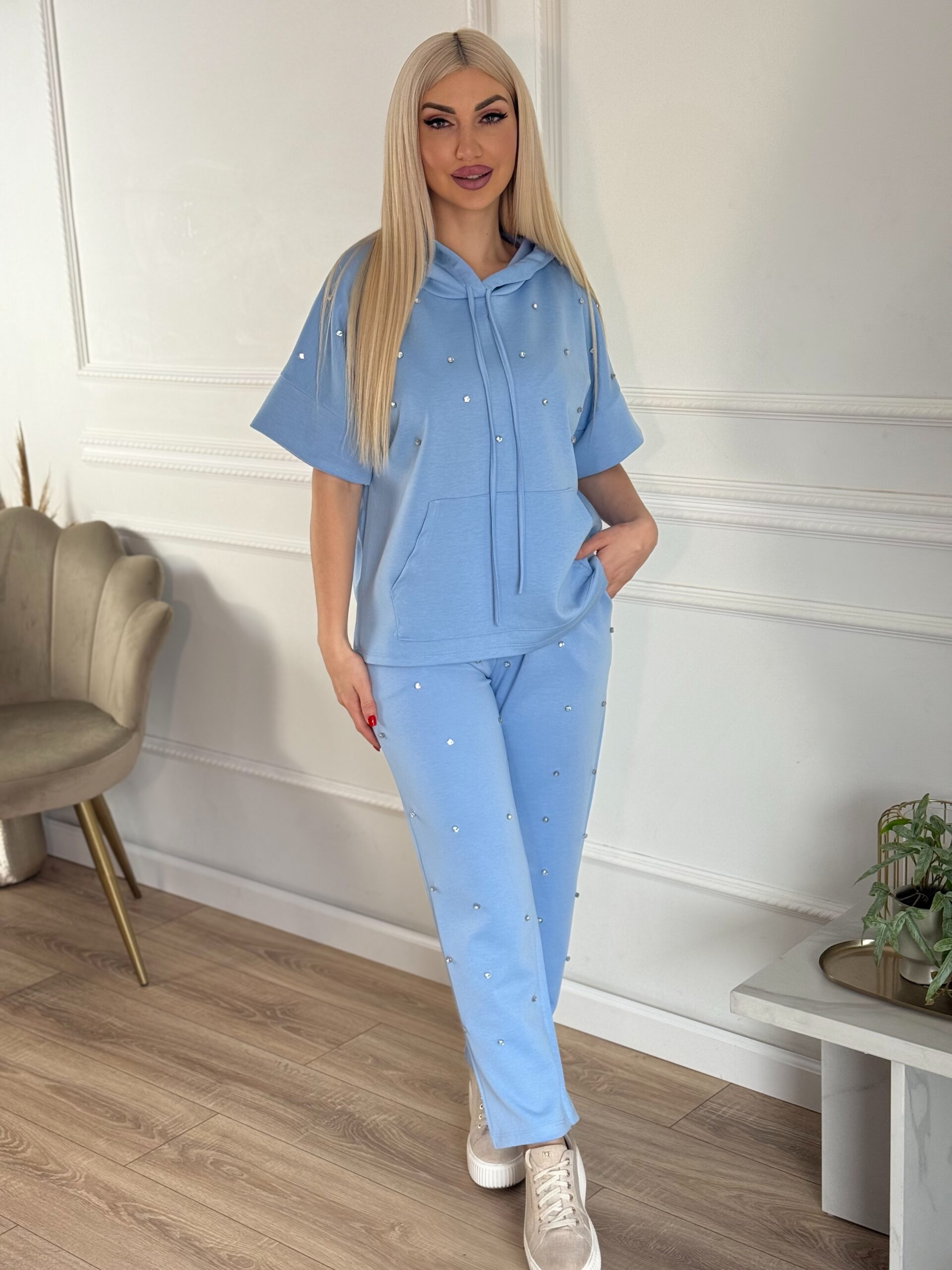 A31C03A3-3FD5-4138-8F6C-52DECACD2286